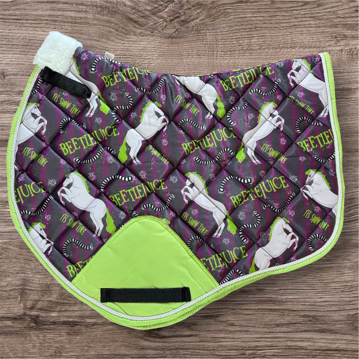 Beetle jump cut saddle pad