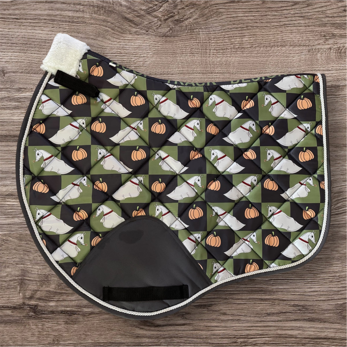 Zero gray jump cut saddle pad