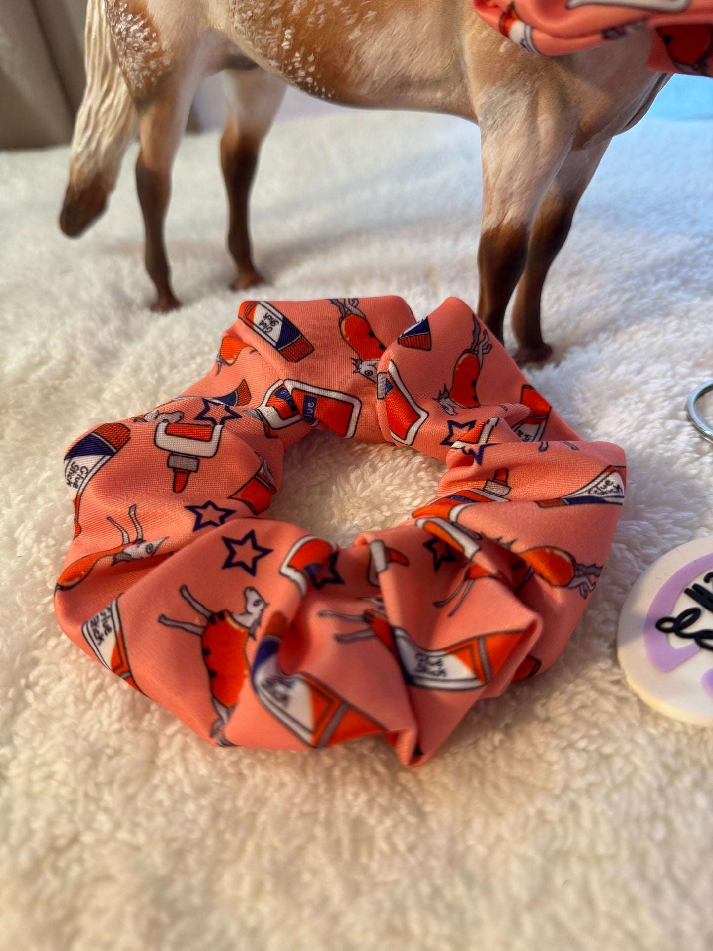 Glue stick hair scrunchie (1pack)