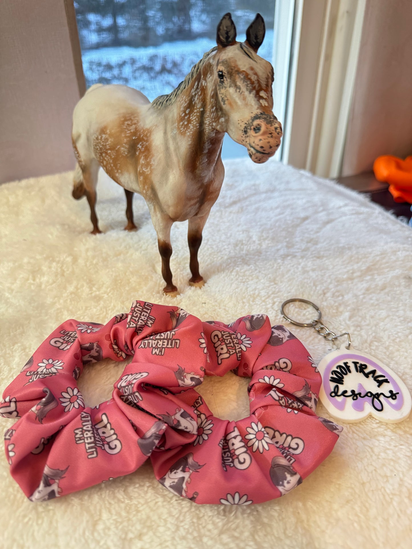 Just a girl hair scrunchie (1pack)