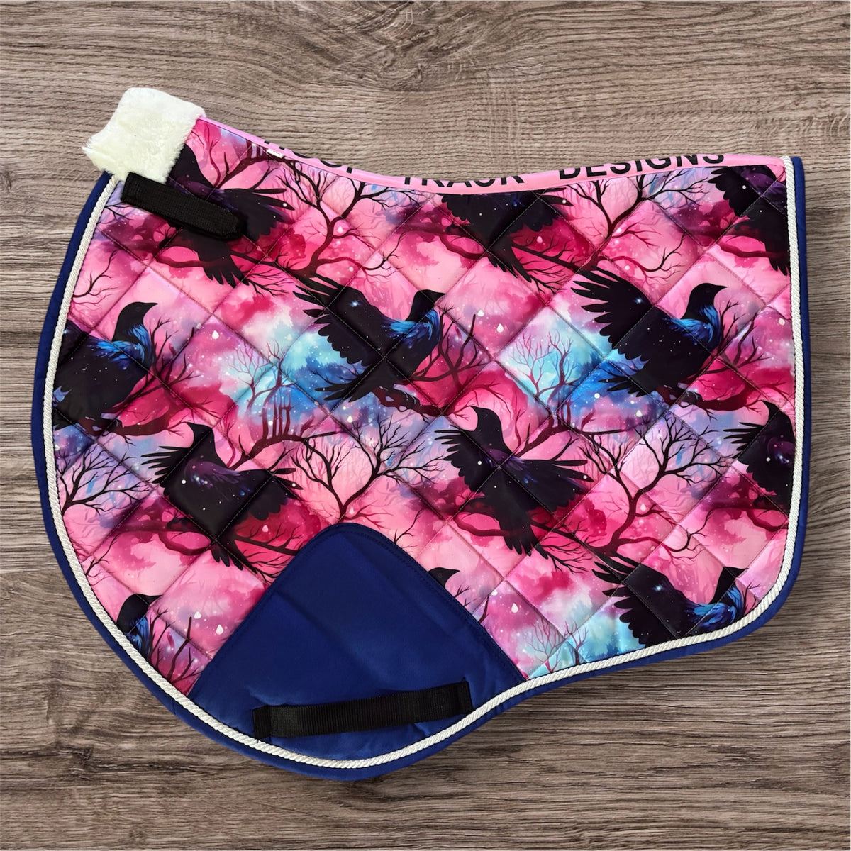 Crow jump cut saddle pad