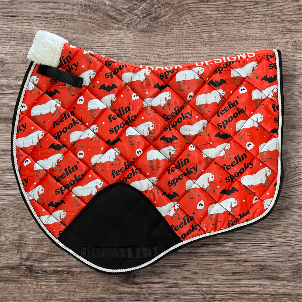 Feeling spooky jump cut saddle pad