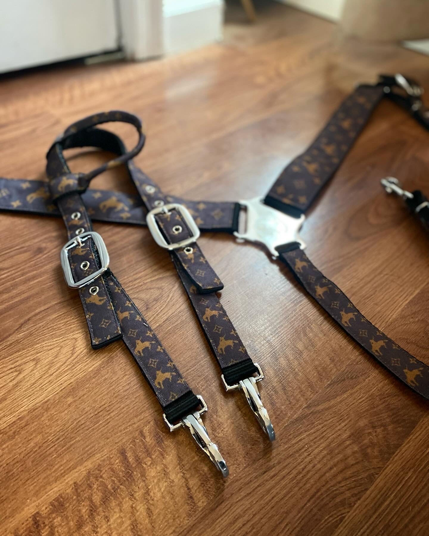 Brown designer inspired nylon tack set