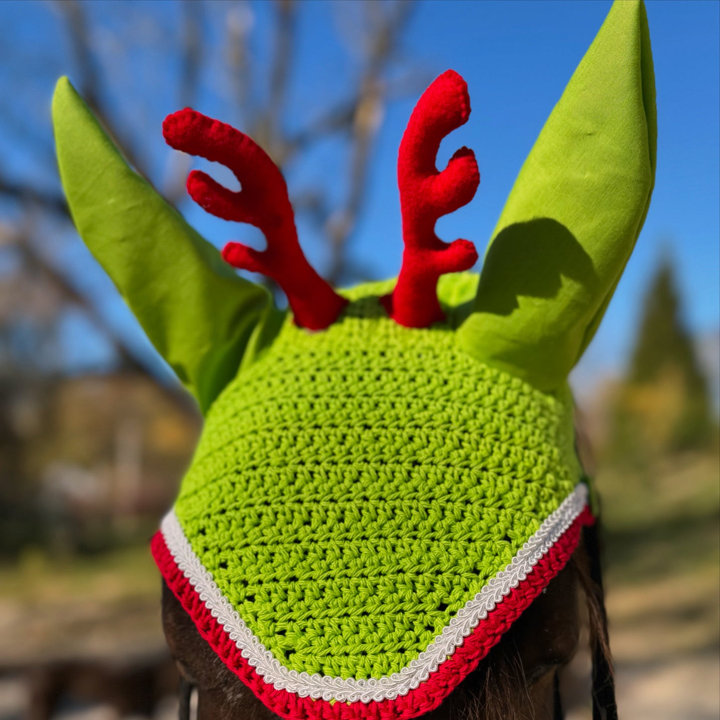 Green reindeer fly bonnet