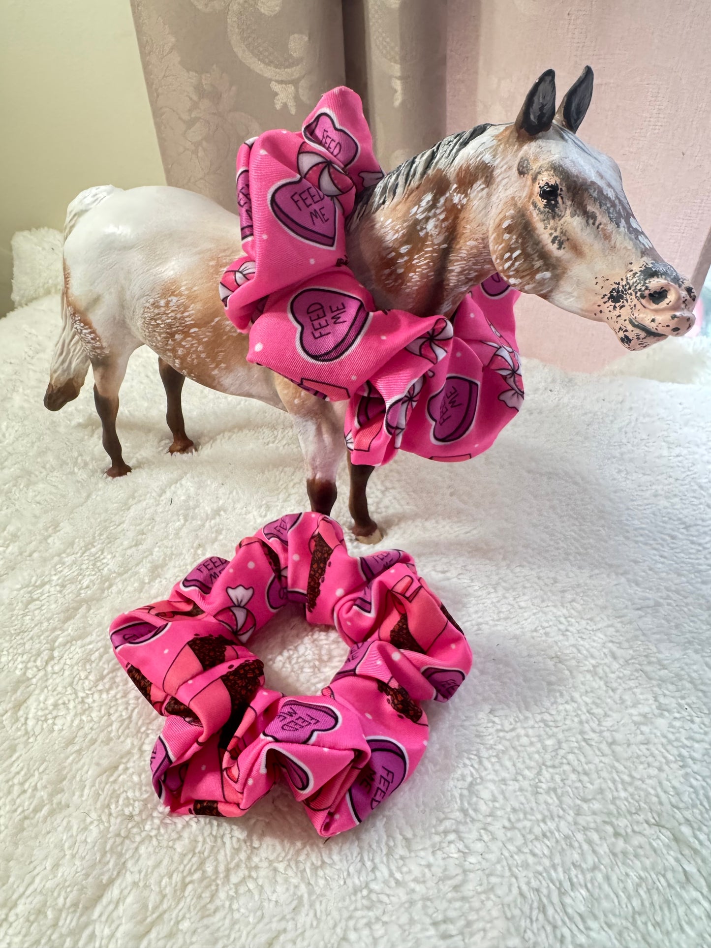 Feed me Valentine’s Day large hair scrunchie (1 pack)