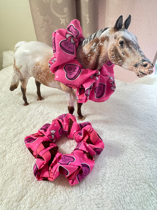 Feed me Valentine’s Day large hair scrunchie (1 pack)