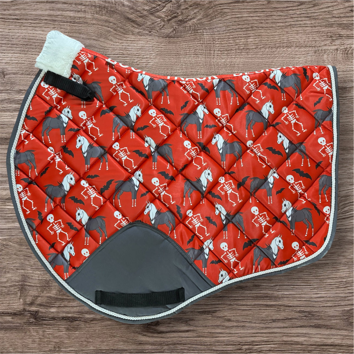 Skeleton horse jump cut saddle pad