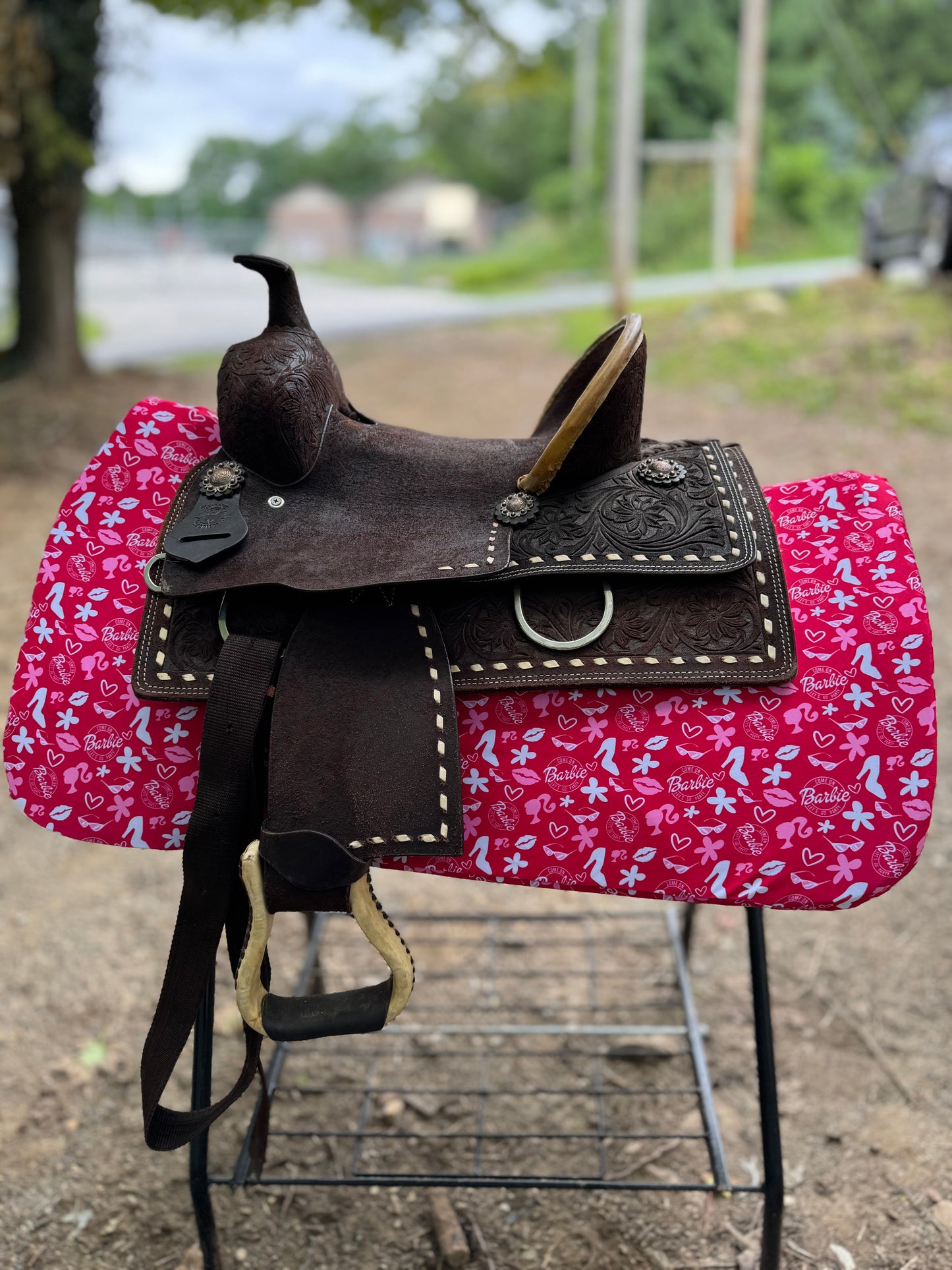 Barbie pink western saddle pad COVER