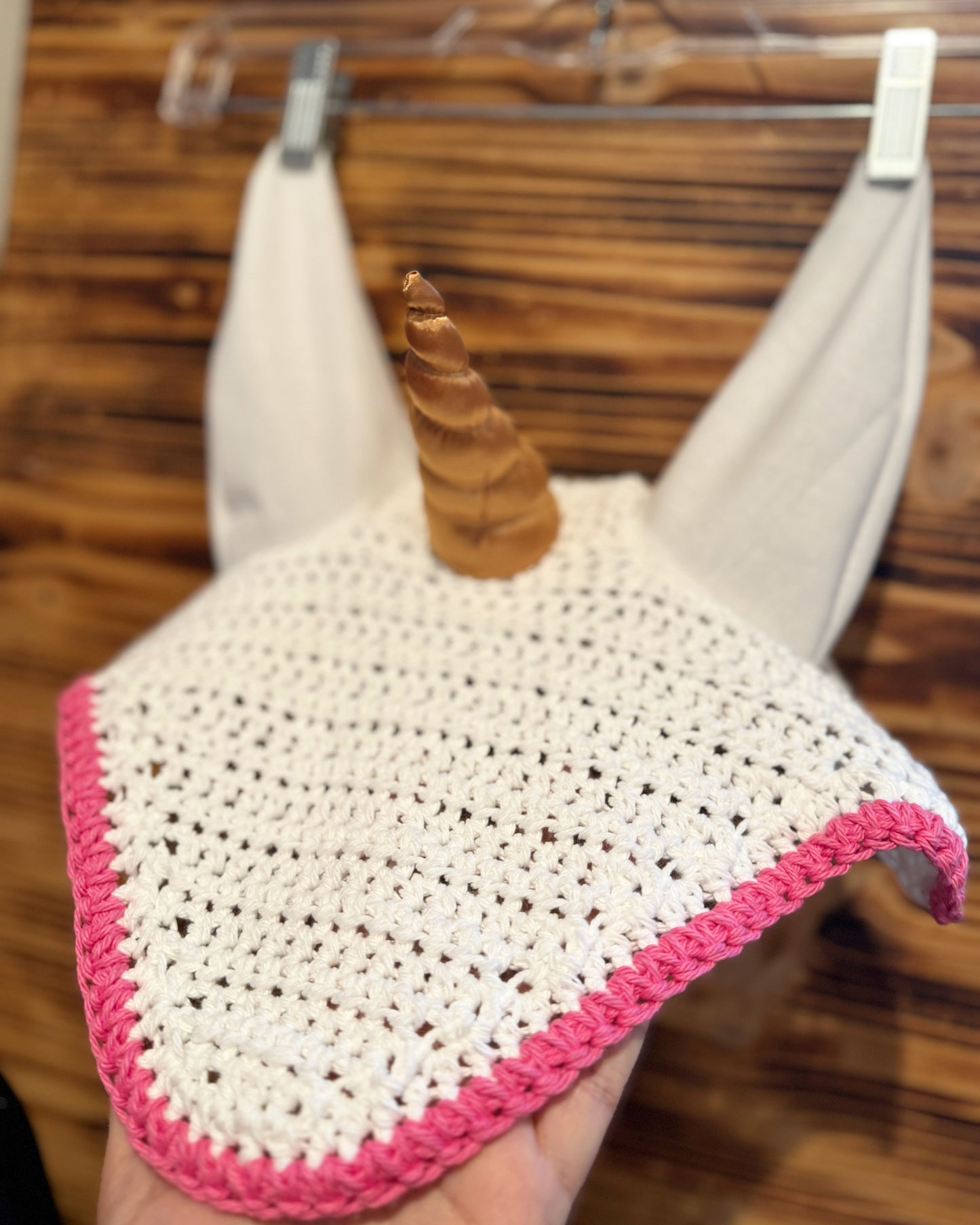 Unicorn horn fly bonnet