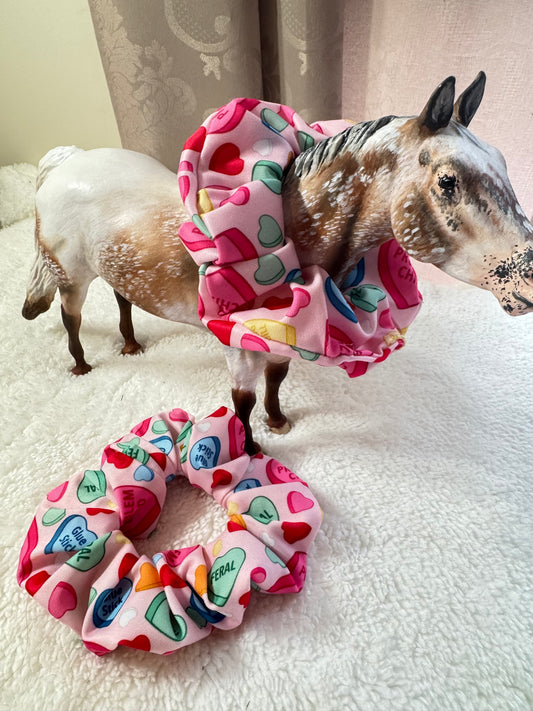 Conversation hearts large hair scrunchie (1 pack)