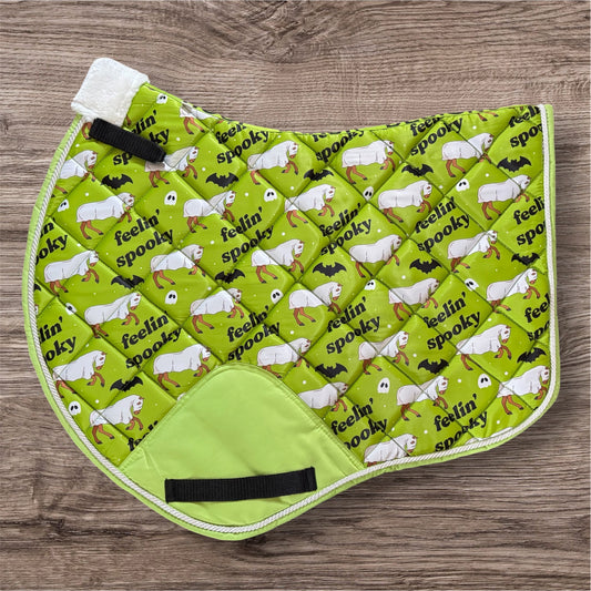 Green Feeling spooky jump cut saddle pad