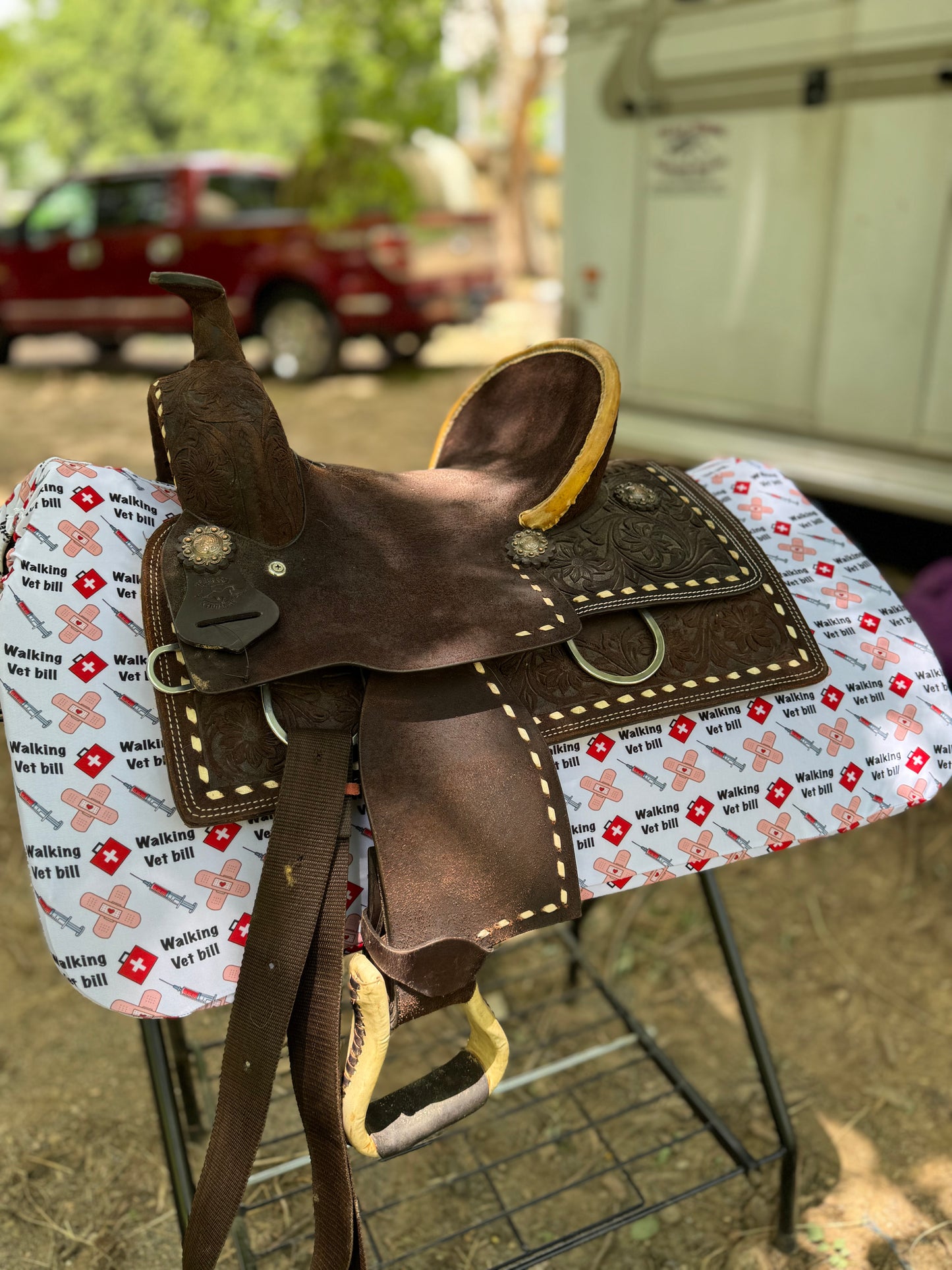 Walking vet bill western saddle pad COVER