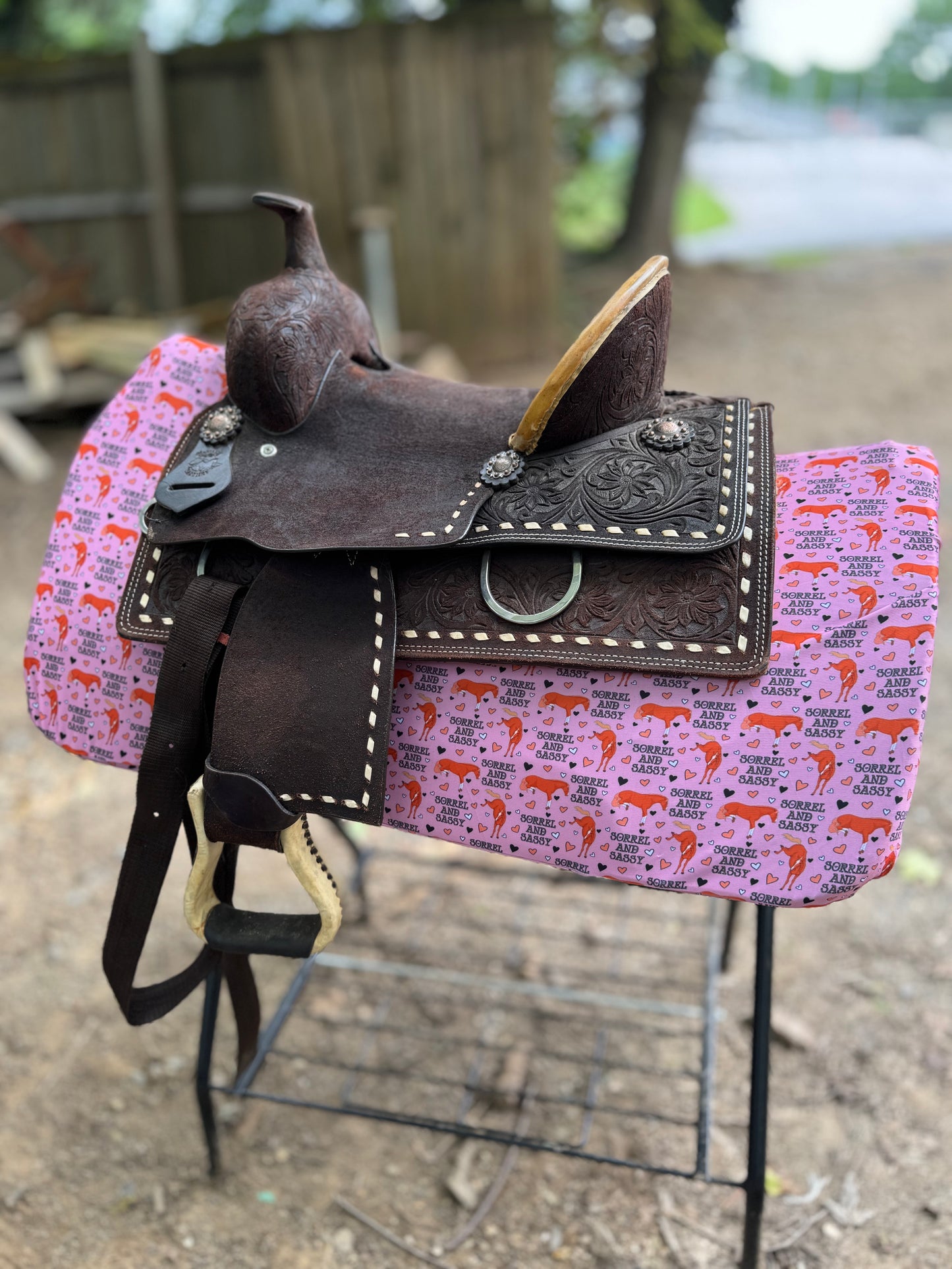 Sorrel and sassy pink western saddle pad COVER