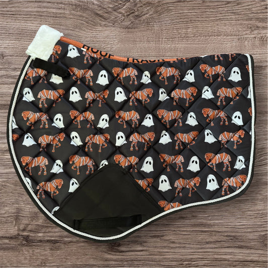 Mummy jump cut saddle pad
