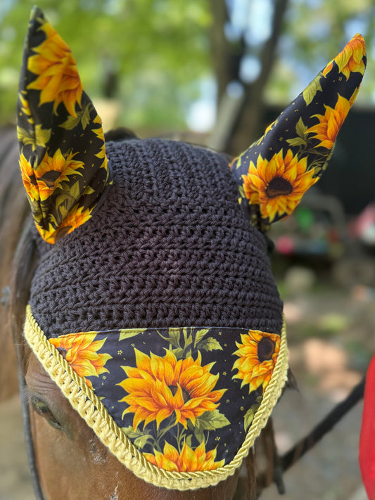Sunflower fly bonnet