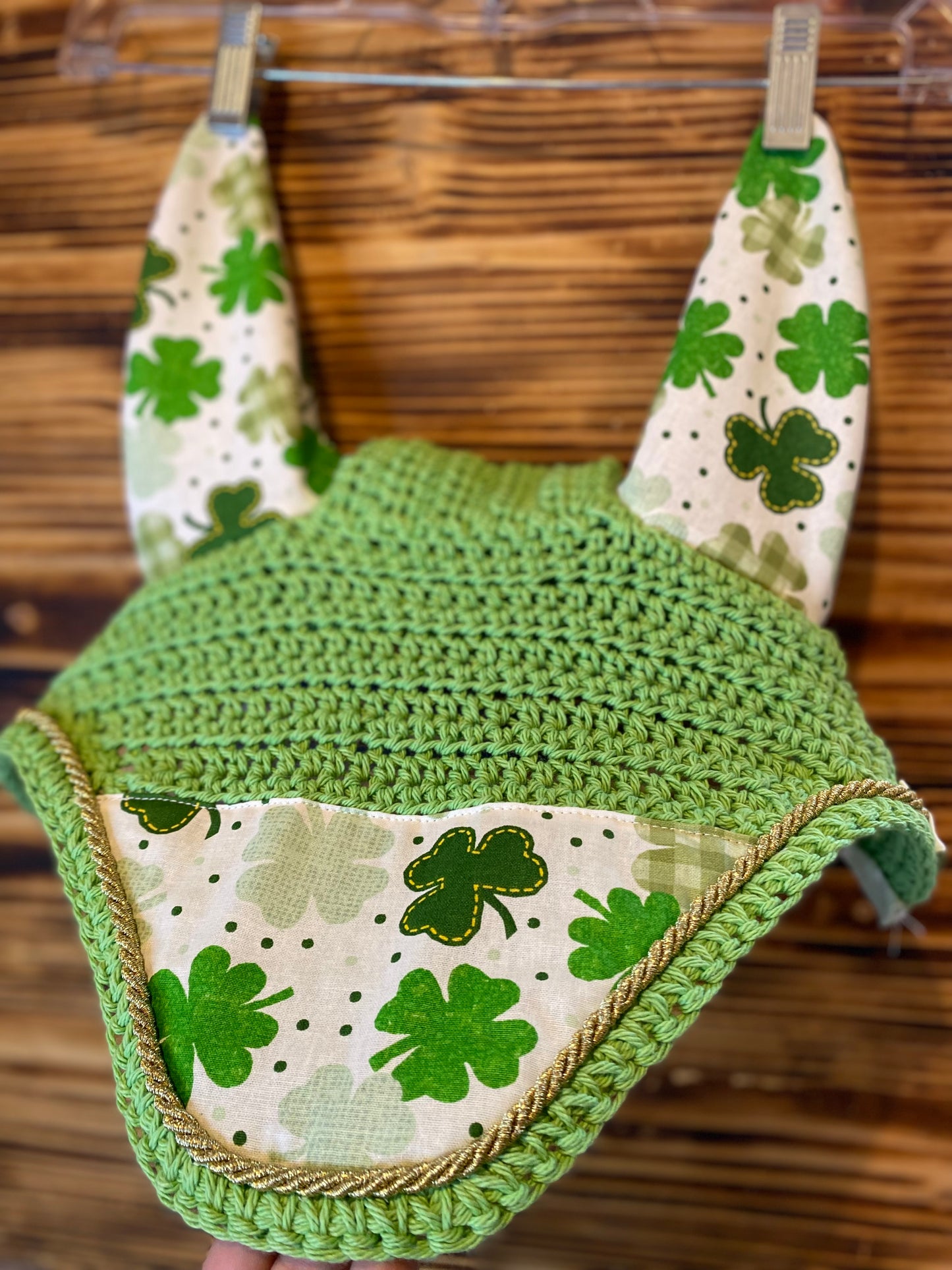 Clover fly bonnet