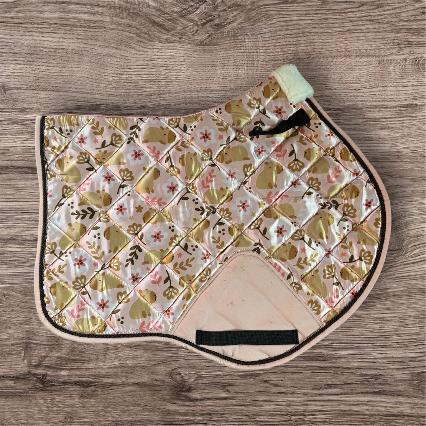 Capybara saddle pad