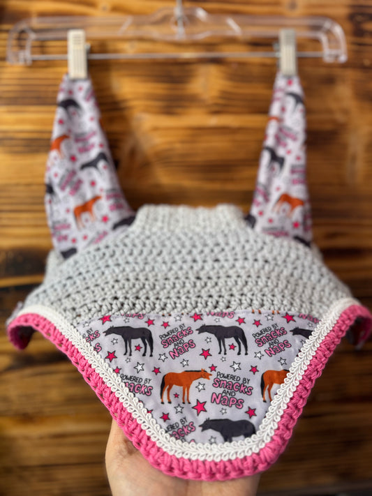 Naps and snack bonnet
