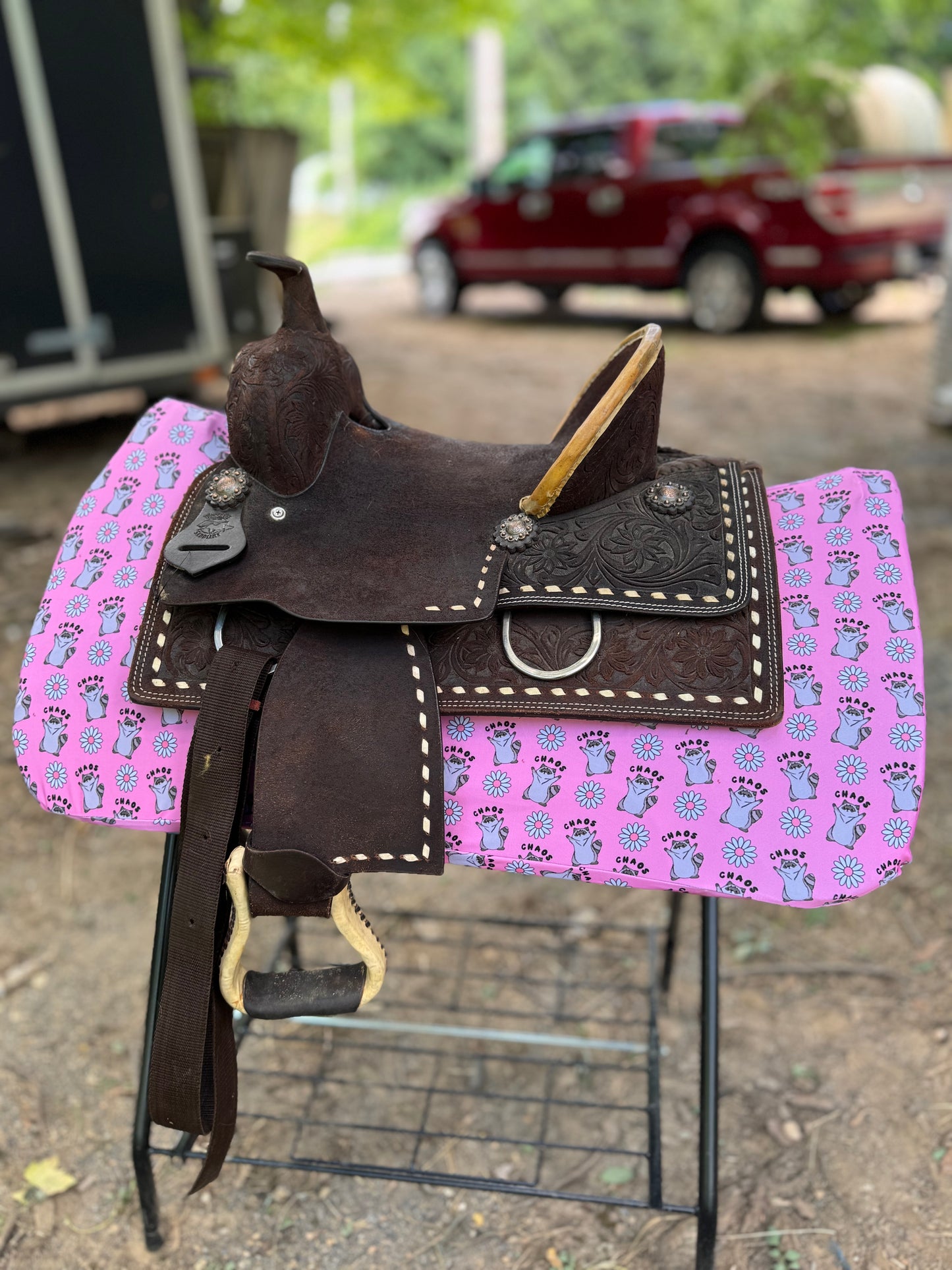 Chaos pink western saddle pad COVER