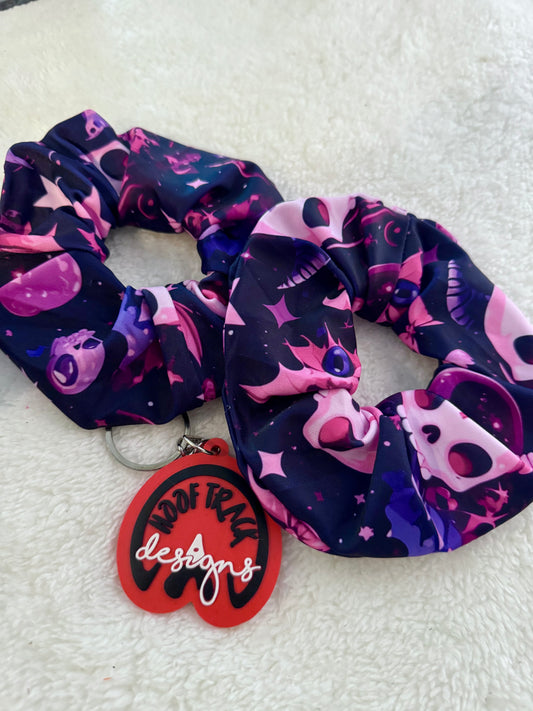 Purple skulls hair scrunchie (1pack)